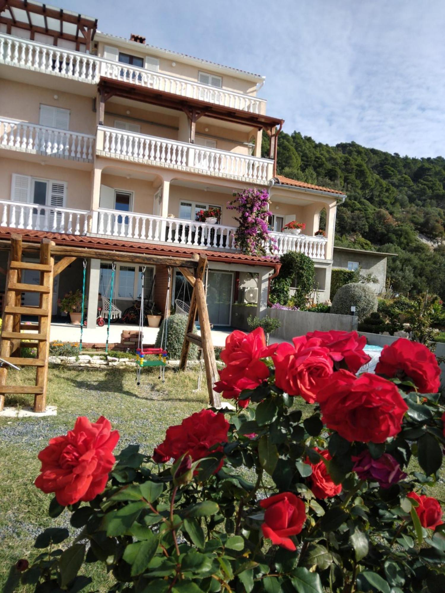 Apartments Panorama View Zeljko Scerbe Mundanije Экстерьер фото